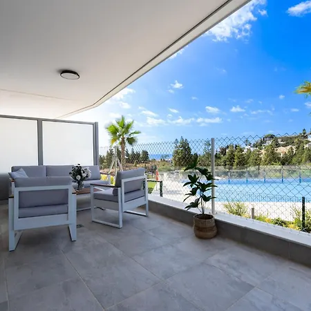 Modern Apartment With Sea And Poolview *
