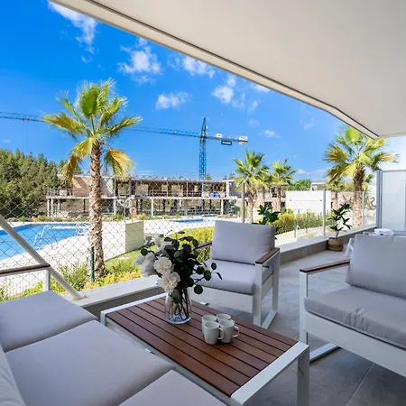 Modern Apartment With Sea And Poolview *