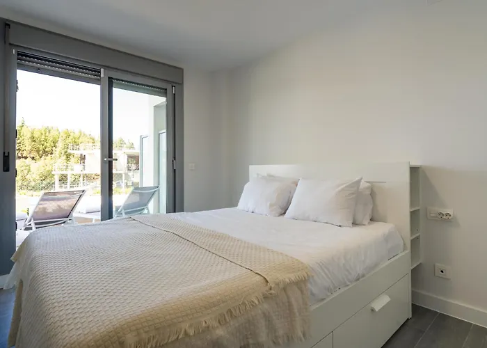 Apartment Modern Apartment With Sea And Poolview *