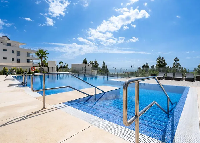 Apartment Modern Apartment With Sea And Poolview