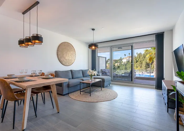 Modern Apartment With Sea And Poolview Fuengirola