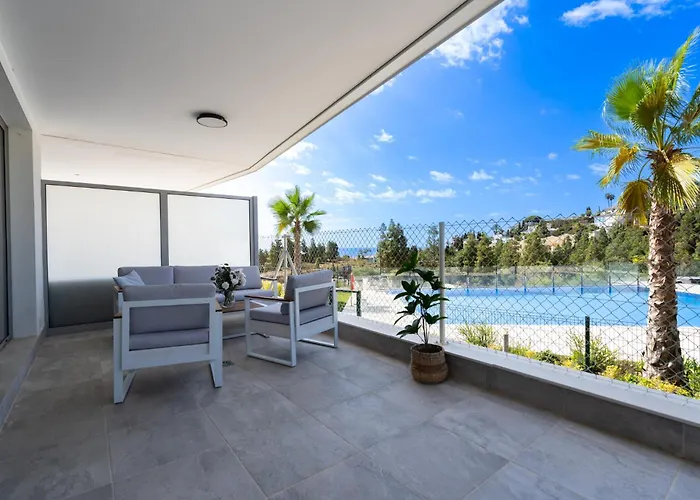 Modern With Sea And Poolview *