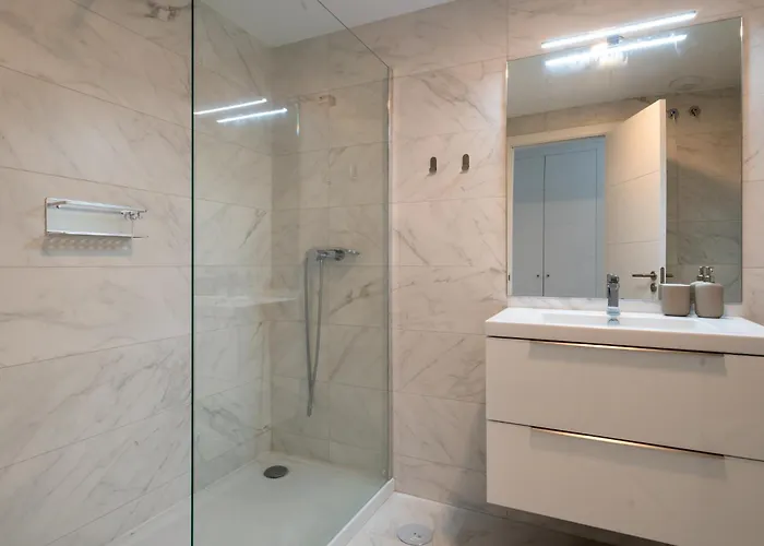 Modern With Sea And Poolview